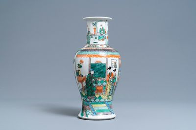 A Chinese famille verte vase with figurative design, 19th C.