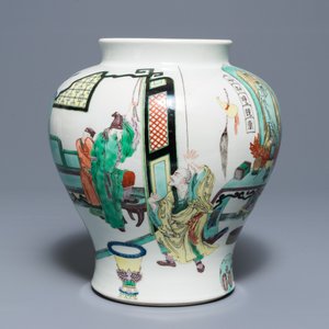 A Chinese famille verte vase with figures in a temple, Kangxi mark, 19th C. — photo 3