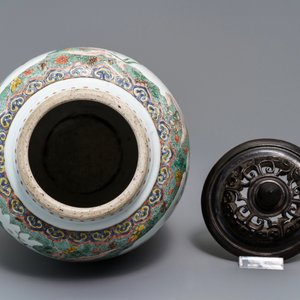 A Chinese famille verte vase with landscape medallions, Kangxi — 照片 9