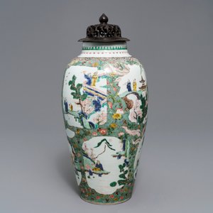 A Chinese famille verte vase with landscape medallions, Kangxi — photo 4