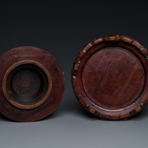 A Chinese famille verte vase with reticulated wooden cover and stand, Kangxi — 照片 9