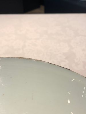A Chinese famille verte 'warriors on horseback' dish, lingzhi mark, Kangxi — photo 11