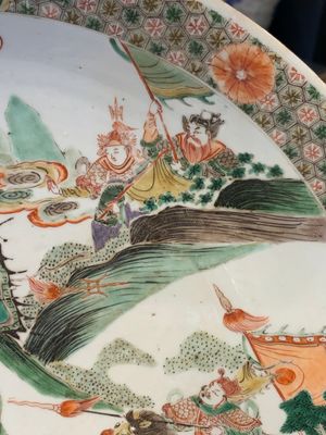 A Chinese famille verte 'warriors on horseback' dish, lingzhi mark, Kangxi — photo 5