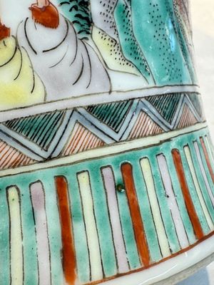 A Chinese famille verte 'Warriors' vase, Kangxi mark, 19th C. — photo 7