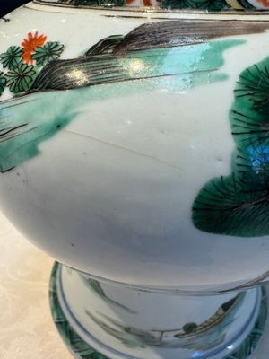 A Chinese famille verte 'Warriors' vase, Kangxi — photo 5