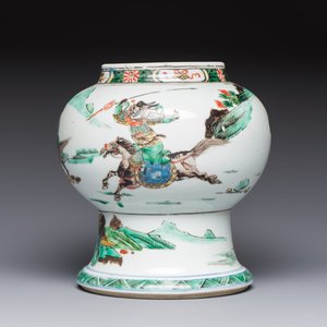 A Chinese famille verte 'Warriors' vase, Kangxi — photo 2