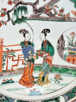 A Chinese famille verte 'Xi Xiang Ji' dish, Kangxi — foto 2