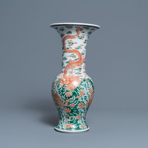 A Chinese famille verte 'yenyen' vase with a dragon and carps, Kangxi mark, 19th C. — photo 1
