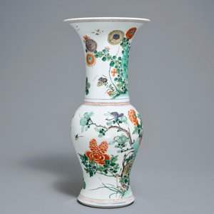 A Chinese famille verte yenyen vase with birds and flowers, Kangxi — photo 2