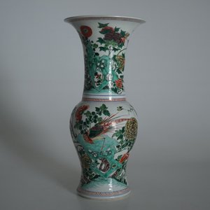 A Chinese famille verte yenyen vase with birds and flowers, Kangxi — photo 7
