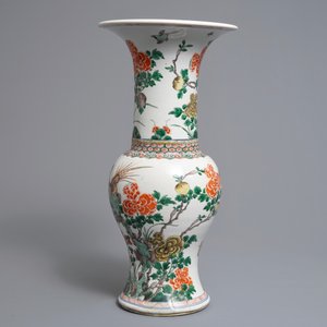 A Chinese famille verte yenyen vase with birds and flowers, Kangxi — photo 4