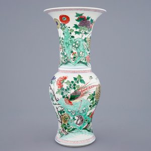 A Chinese famille verte yenyen vase with birds and flowers, Kangxi — photo 1