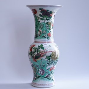 A Chinese famille verte yenyen vase with birds and flowers, Kangxi — photo 7