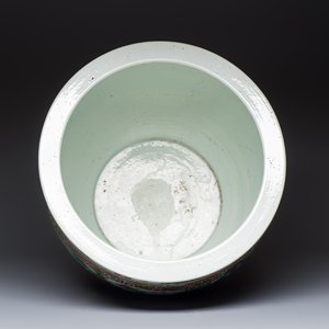 A Chinese famille verte 'Zhu Lin Qi Xian 竹林七賢' and 'Xi Xiang Ji' fish bowl or jardinière, 19th C. — photo 6