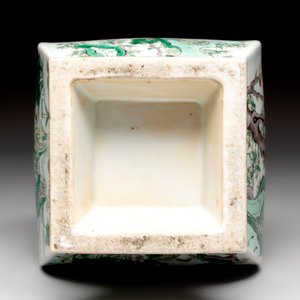A Chinese famille verte 'zun' vase with floral design, 19th C. — photo 6
