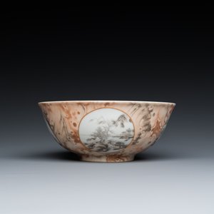 A Chinese faux-bois bowl with grisaille medallions, Qianlong mark, Republic — 照片 3