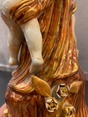 A Chinese faux-bois export porcelain stand with two young boys, Qianlong — 照片 16
