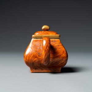 A Chinese 'faux-bois' teapot and cover, Qianlong mark, Republic — 照片 5