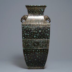 A Chinese faux-bronze-glazed vase, Qianlong mark, Republic — 照片 1