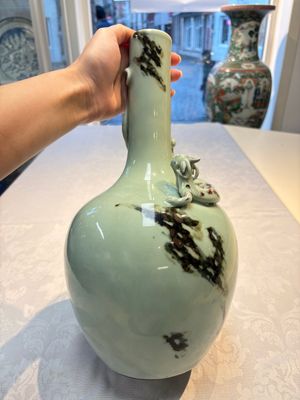 A Chinese 'Faux-Marble' celadon-ground vase with a copper-red-decorated chilong in relief, Qianlong mark and of the period — photo 7