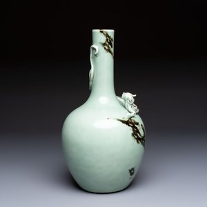 A Chinese 'Faux-Marble' celadon-ground vase with a copper-red-decorated chilong in relief, Qianlong mark and of the period — photo 4