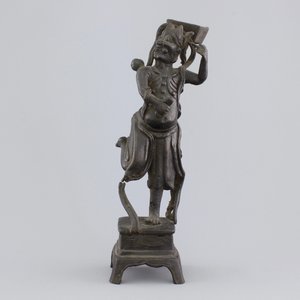 A Chinese figural bronze incense burner, 17/18th C. — foto 1