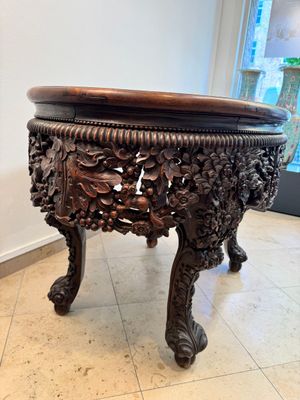 A Chinese finely carved hongmu marble top oval table, Canton, 19th C. — photo 22