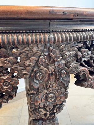 A Chinese finely carved hongmu marble top oval table, Canton, 19th C. — photo 24