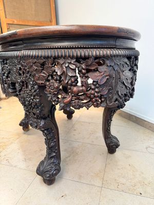 A Chinese finely carved hongmu marble top oval table, Canton, 19th C. — photo 10