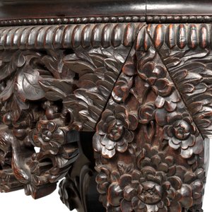 A Chinese finely carved hongmu marble top oval table, Canton, 19th C. — photo 5