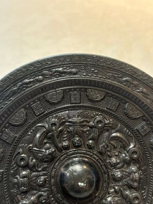 A Chinese finely cast 'immortals' bronze mirror, Wu Zuo Ming Jing 吾作明鏡 mark, Eastern Han — photo 3