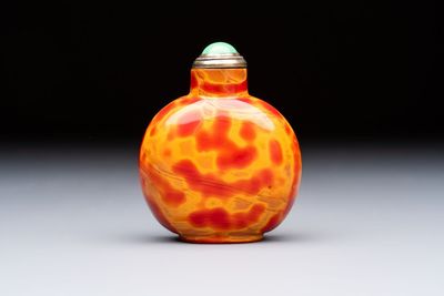 A Chinese 'Fired Up' glass snuff bottle, probably from the imperial Beijing glass workshop, 1720-1840