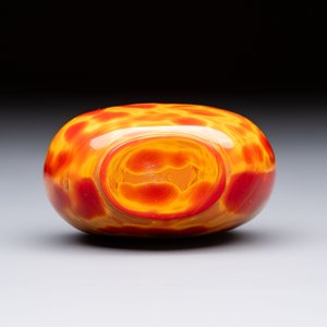 A Chinese 'Fired Up' glass snuff bottle, probably from the imperial Beijing glass workshop, 1720-1840 — photo 7