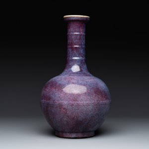 A Chinese flambé-glazed bottle vase, 18/19th C. — photo 4