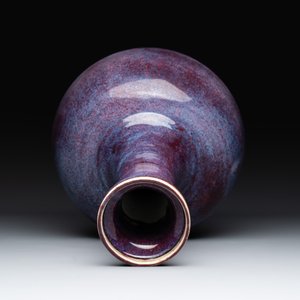 A Chinese flambé-glazed bottle vase, 18/19th C. — photo 6