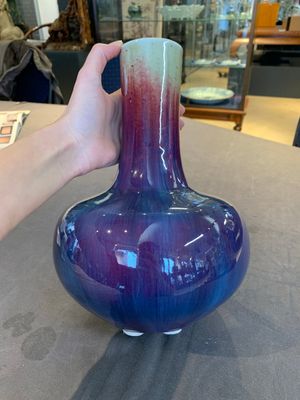 A Chinese flambé-glazed bottle vase, 19th C. — photo 1