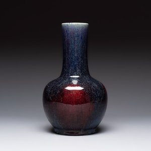A Chinese flambé-glazed bottle vase, 19th C. — photo 1