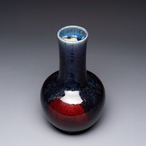 A Chinese flambé-glazed bottle vase, 19th C. — photo 5