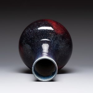 A Chinese flambé-glazed bottle vase, 19th C. — photo 7