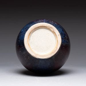 A Chinese flambé-glazed bottle vase, 19th C. — photo 8