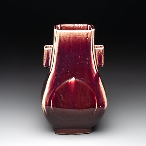 A Chinese flambé-glazed 'hu' vase, 19th C. — photo 1