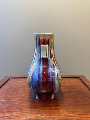 A Chinese flambé-glazed 'hu' vase, Qianlong mark and possibly of the period — photo 2