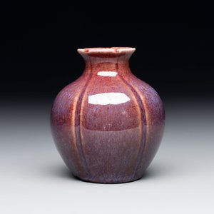 A Chinese flambé-glazed 'pomegranate' vase, 18/19th C. — photo 2