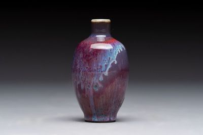 A Chinese flambé-glazed snuff bottle, 18/19th C.