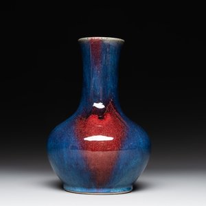 A Chinese flambé-glazed vase, 18/19th C. — photo 1