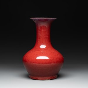 A Chinese flambé-glazed vase, 19th C. — photo 1