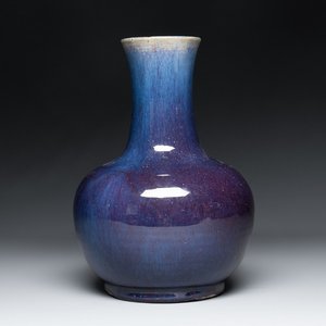 A Chinese flambé-glazed vase, 19th C. — photo 1