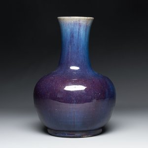 A Chinese flambé-glazed vase, 19th C. — photo 2
