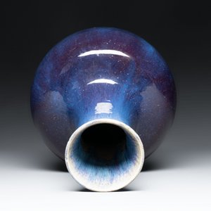 A Chinese flambé-glazed vase, 19th C. — photo 3