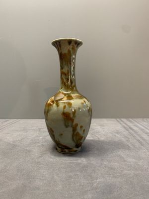A Chinese flambé-glazed vase and a ge-type garlic-mouth vase, 19th C. — photo 11
